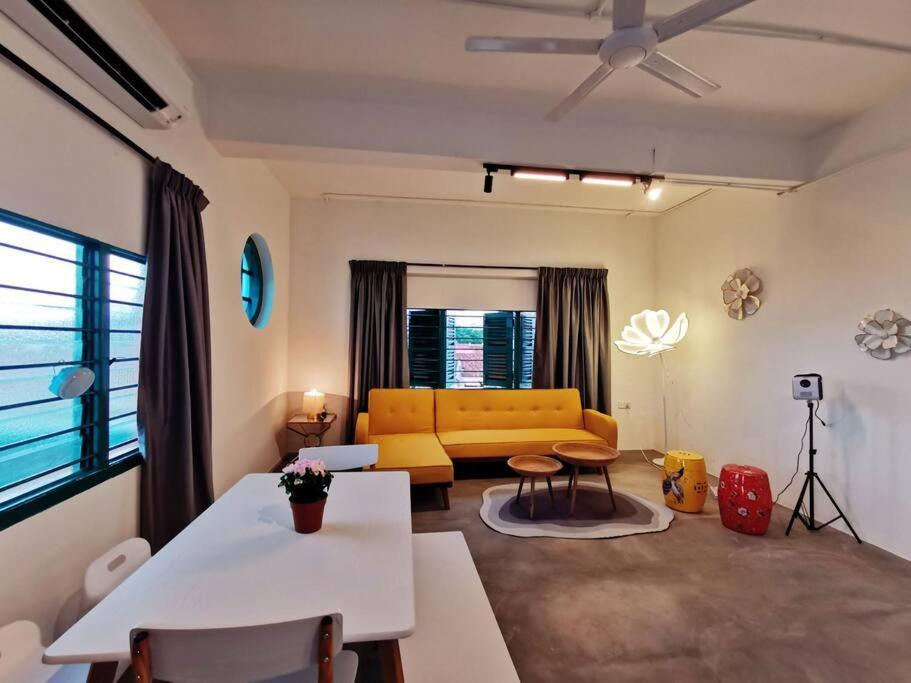 Town Centre Eastern Oriental 8 Pax Ipoh